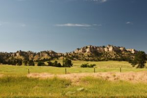 Đồng cỏ và những ngọn đồi ở Badlands, North Dakota